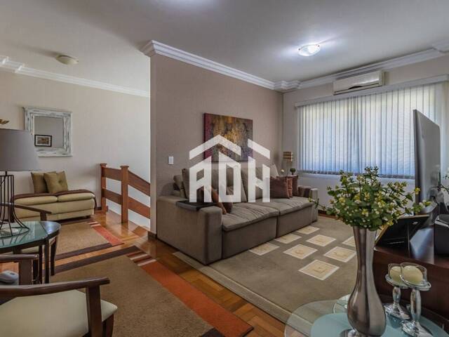 Casa para Venda em Santana de Parnaíba - 4