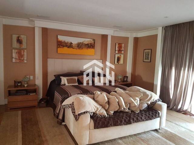 Casa para Venda em Santana de Parnaíba - 4