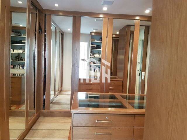 Casa para Venda em Santana de Parnaíba - 5