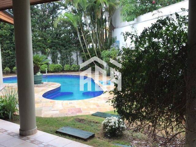 Casa para Venda em Santana de Parnaíba - 2