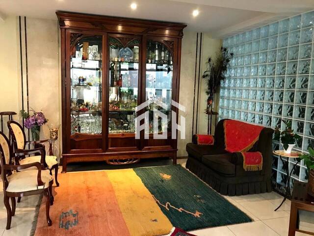 Casa para Venda em Santana de Parnaíba - 3