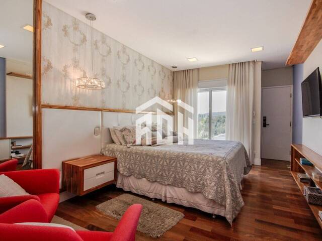 Casa para Venda em Santana de Parnaíba - 3