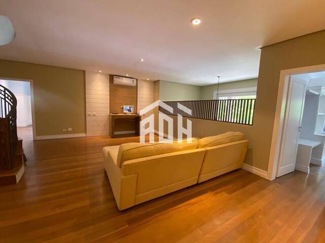 Casa para Venda em Santana de Parnaíba - 4