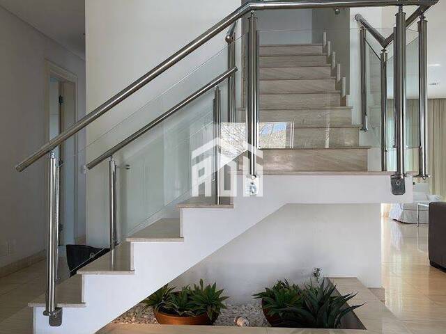 Casa para Venda em Santana de Parnaíba - 3