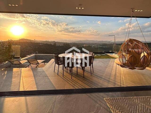 Casa para Venda em Santana de Parnaíba - 2