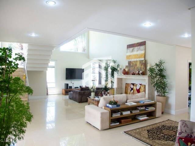 Casa para Venda em Santana de Parnaíba - 4