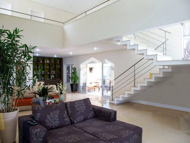 Casa para Venda em Santana de Parnaíba - 5