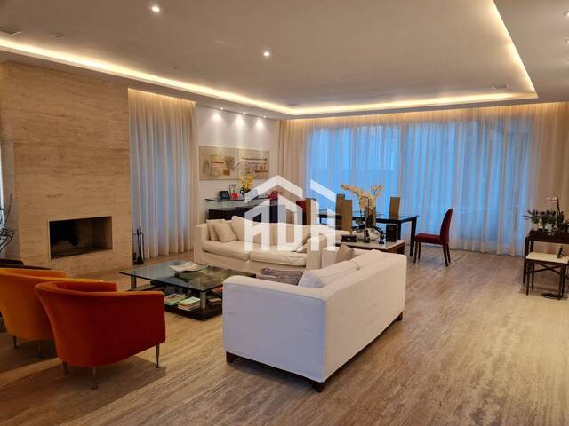 Casa para Venda em Santana de Parnaíba - 2