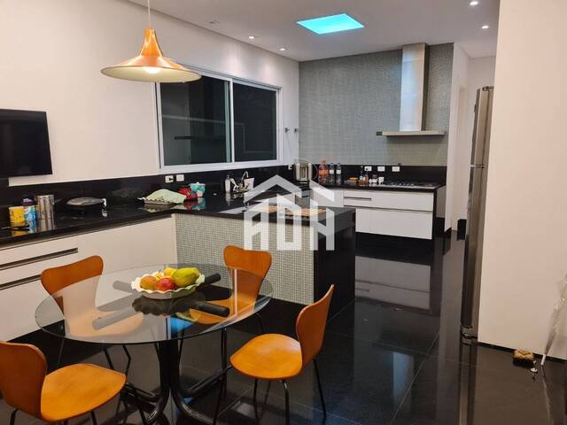 Casa para Venda em Santana de Parnaíba - 4