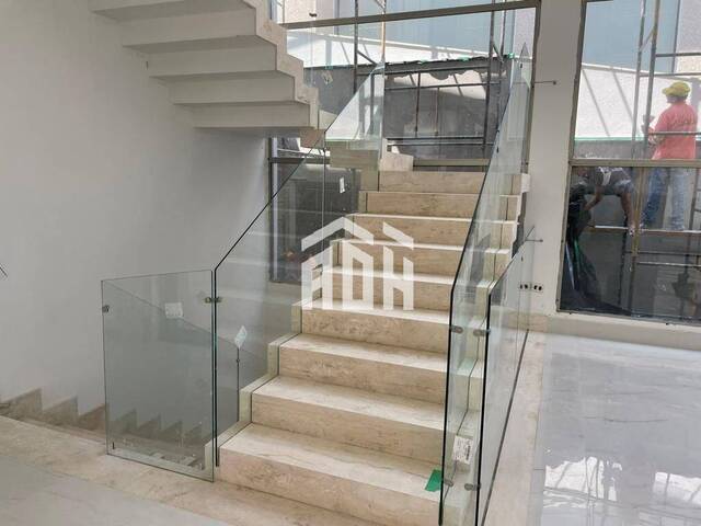 Casa para Venda em Santana de Parnaíba - 2