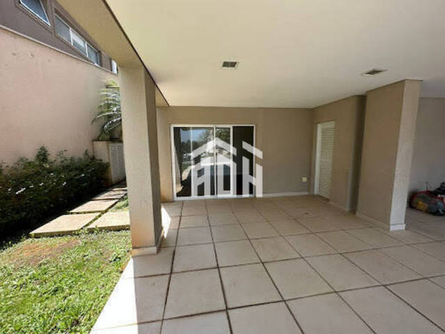 Casa para Venda em Santana de Parnaíba - 2