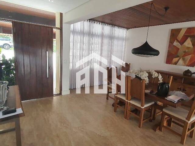 Casa para Venda em Santana de Parnaíba - 2