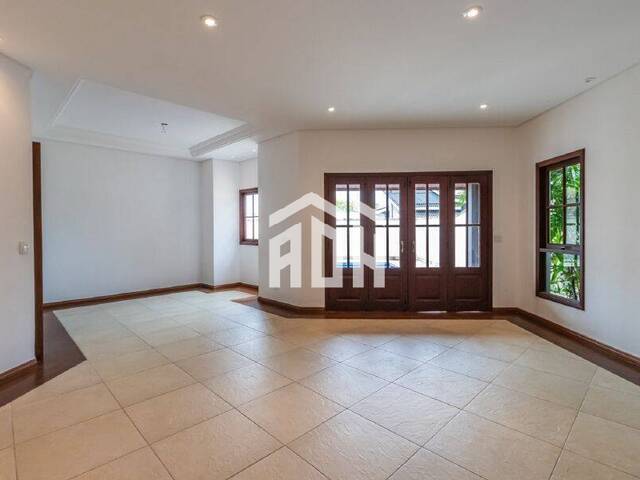 Casa para Venda em Santana de Parnaíba - 3