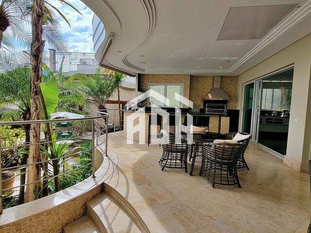 Casa para Venda em Santana de Parnaíba - 3