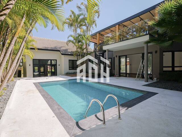 Casa para Venda em Santana de Parnaíba - 2