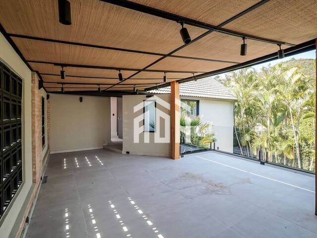 Casa para Venda em Santana de Parnaíba - 4