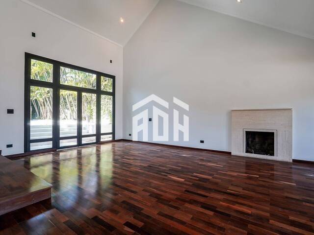 Casa para Venda em Santana de Parnaíba - 5