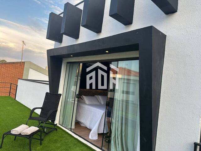 Casa para Venda em Santana de Parnaíba - 5