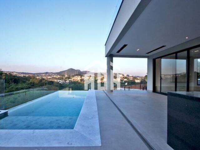 Casa para Venda em Santana de Parnaíba - 2