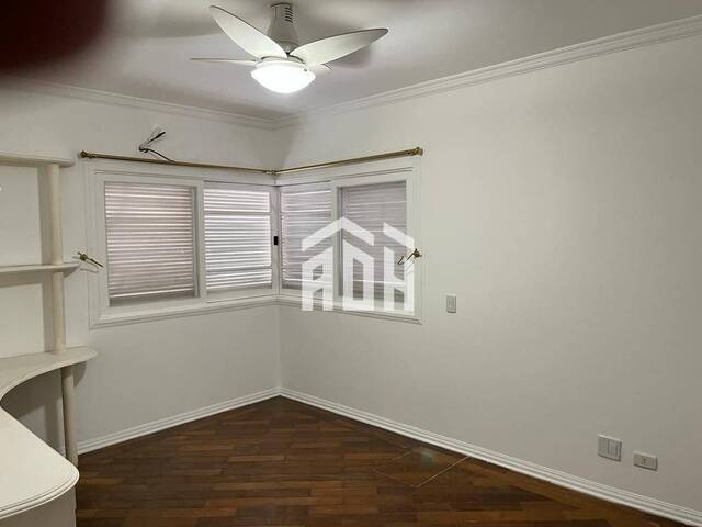 Casa para Venda em Santana de Parnaíba - 5