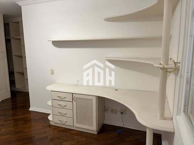 Casa para Venda em Santana de Parnaíba - 4