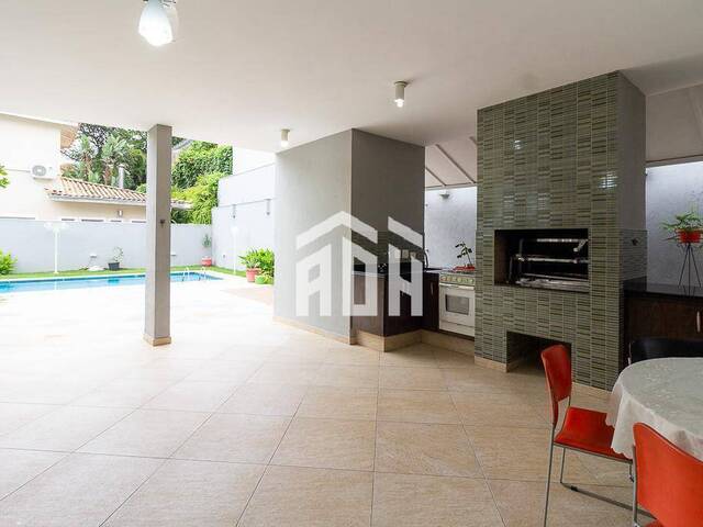 Casa para Venda em Santana de Parnaíba - 3