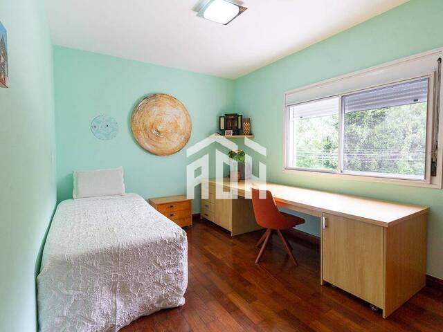 Casa para Venda em Santana de Parnaíba - 4