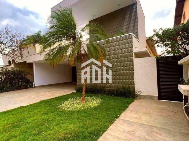 Casa para Venda em Santana de Parnaíba - 3