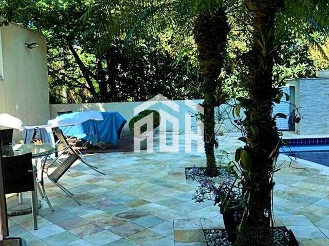 Casa para Venda em Santana de Parnaíba - 3