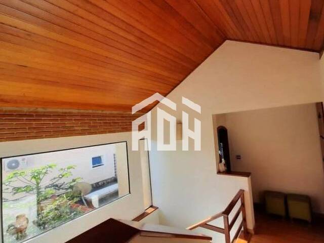 Casa para Venda em Santana de Parnaíba - 3