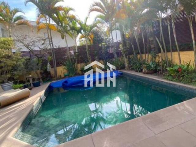 Casa para Venda em Santana de Parnaíba - 2