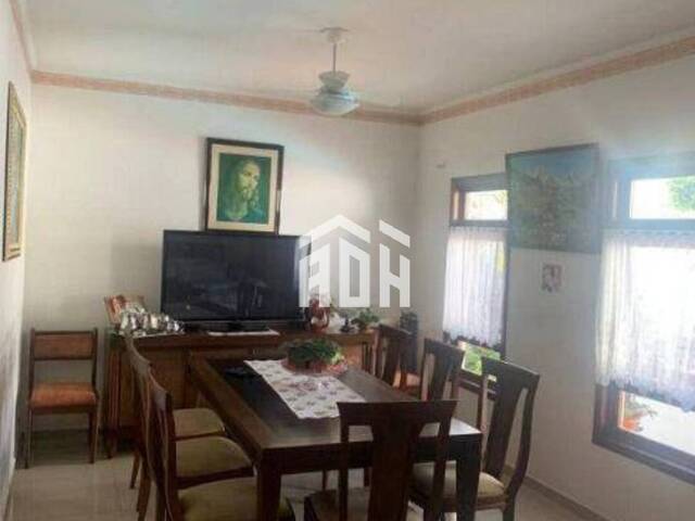 Casa para Venda em Santana de Parnaíba - 3