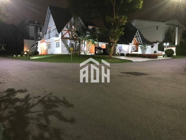 Casa para Venda em Santana de Parnaíba - 2