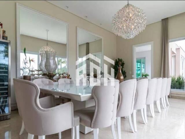 Casa para Venda em Santana de Parnaíba - 2