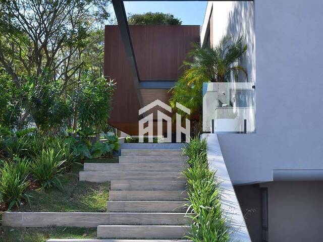 Casa para Venda em Santana de Parnaíba - 2