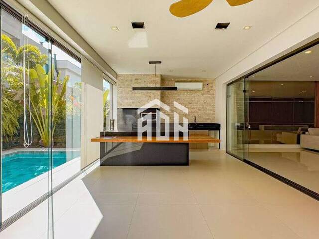 Casa para Venda em Santana de Parnaíba - 4