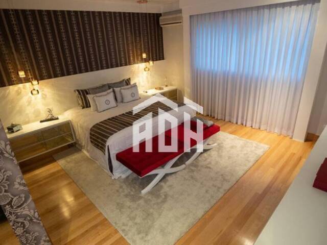 Casa para Venda em Santana de Parnaíba - 5