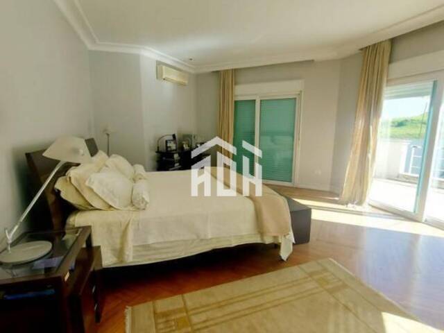 Casa para Venda em Santana de Parnaíba - 3