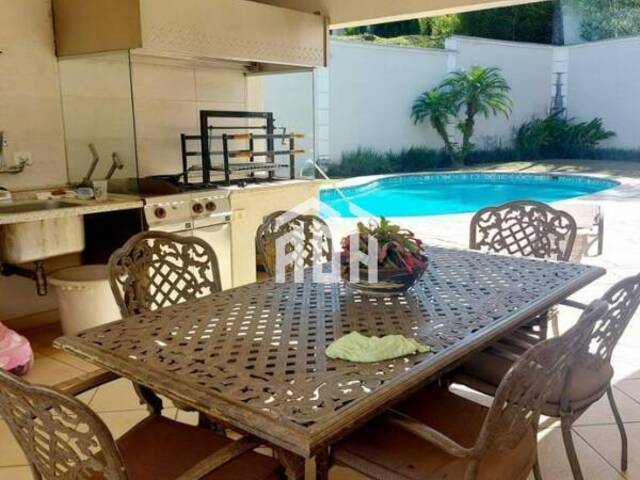 Casa para Venda em Santana de Parnaíba - 5