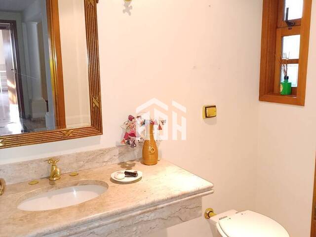 Casa para Venda em Santana de Parnaíba - 5