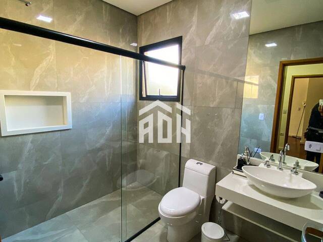 Casa para Venda em Santana de Parnaíba - 5