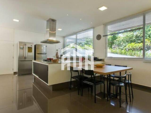 Casa para Venda em Santana de Parnaíba - 4