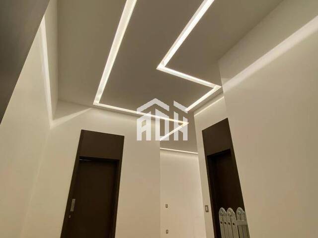 Casa para Venda em Santana de Parnaíba - 2