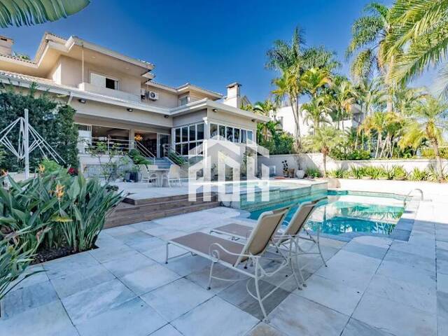 Casa para Venda em Santana de Parnaíba - 2