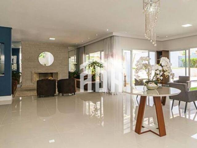 Casa para Venda em Santana de Parnaíba - 4