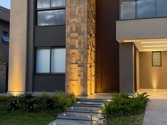 Casa para Venda em Santana de Parnaíba - 2