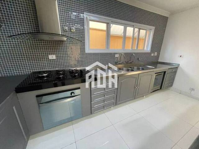 Casa para Venda em Santana de Parnaíba - 5