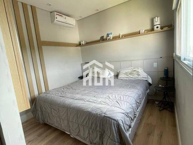 Casa para Venda em Santana de Parnaíba - 5