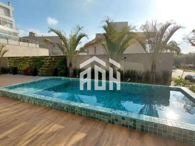 Casa para Venda em Santana de Parnaíba - 3