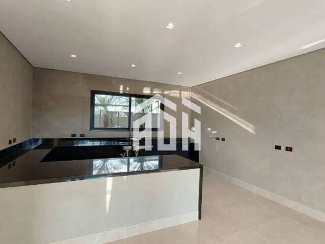 Casa para Venda em Santana de Parnaíba - 5